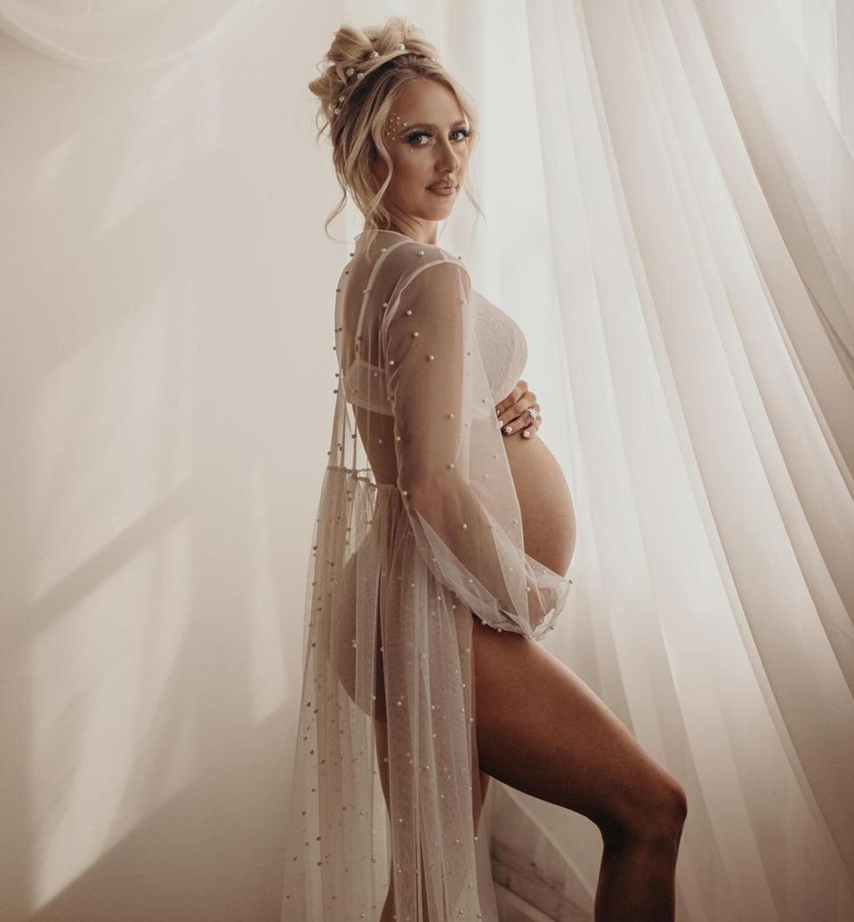 Brittany Mahomes maternity photos