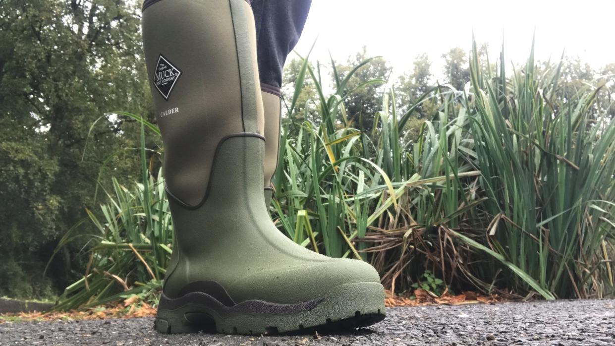  Muck Boot Co's Unisex Calder Short Boot. 