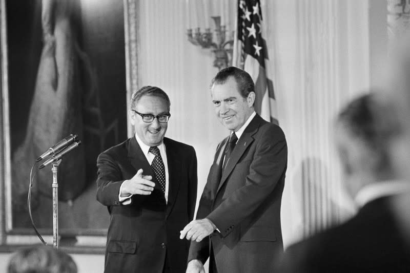 <cite>1973年9月22日，時任美國總統尼克森與國務卿季辛吉。（資料照，AP）</cite>
