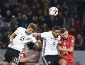 Football Soccer - Germany v Czech Republic - 2018 World Cup Qualifying European Zone - Group C - Hamburg arena, Hamburg, Germany - 8/10/16 Germany's Thomas Mueller, Sami Khedira and Czech Republic's David Pavelka in action REUTERS/Fabian Bimmer