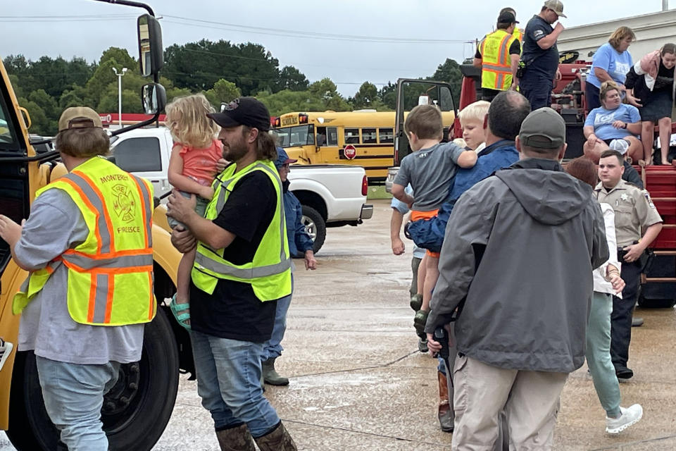 Children are evacuated from Railroad Day Care Center (WLBT)