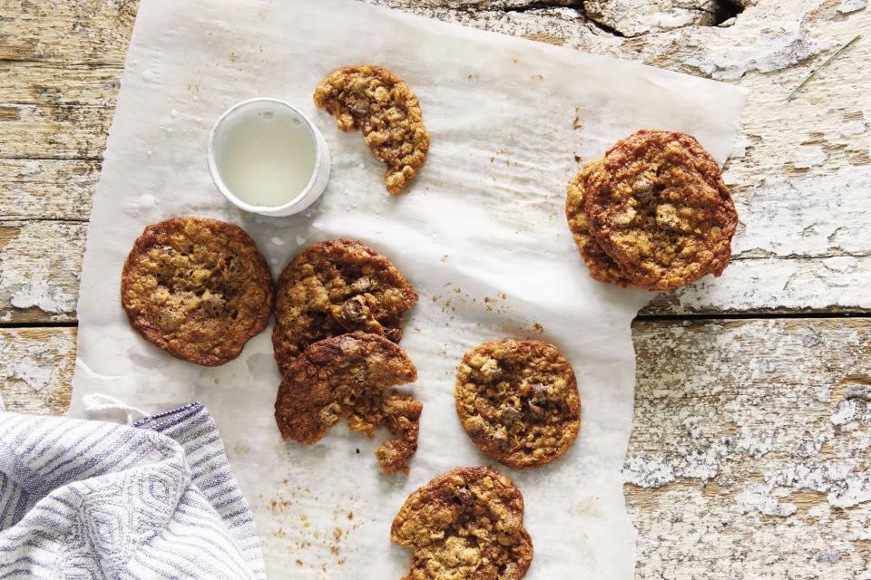 Chewy Coconut–Chocolate Chip Cookies