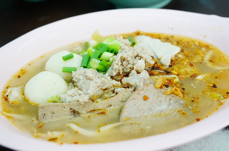 泰國.曼谷美食.泰榮米粉湯.榮泰米粉湯.泰式米粉湯.泰式粿條.Phrom Phong.澎蓬站美食.