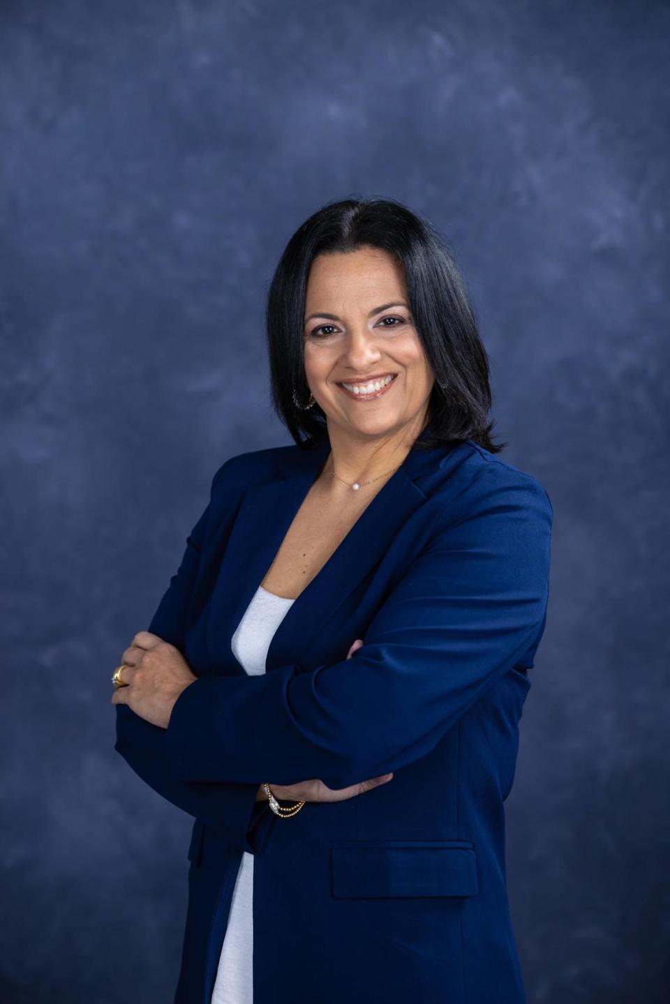 Mary Blanco se postula a las elecciones del Distrito 3 de la Junta Escolar de Miami-Dade.