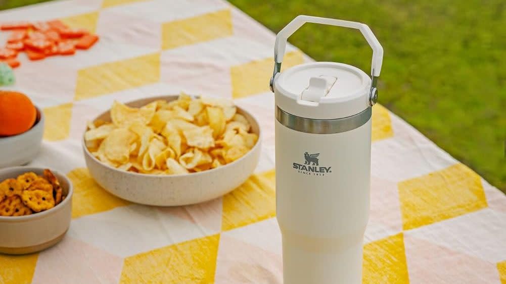 stanley iceflow stainless steel tumbler with straw