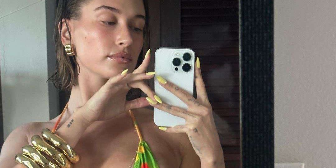 hailey bieber bikini mirror selfie