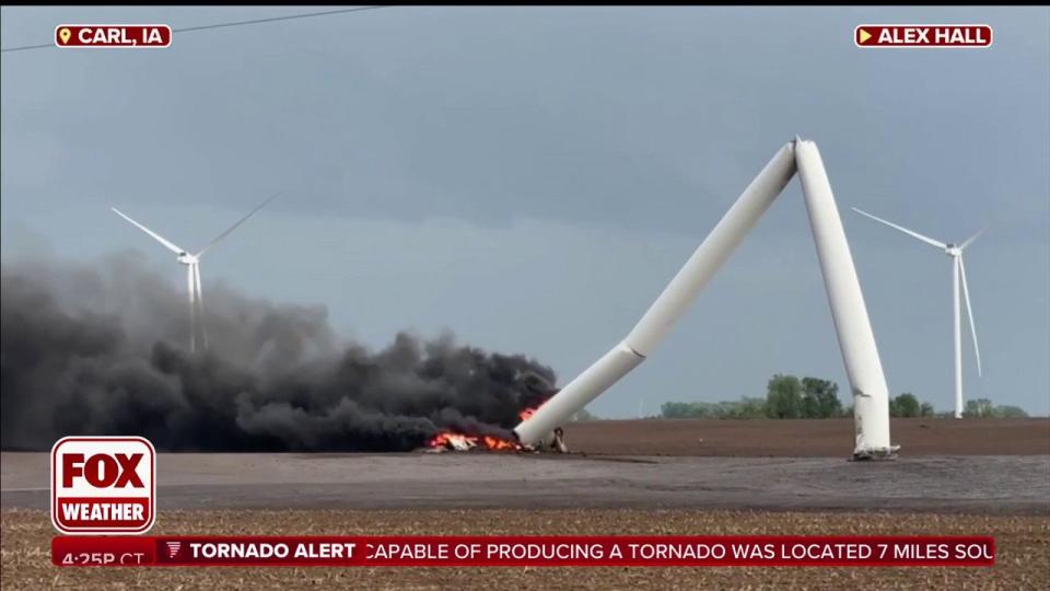 A Carl, Iowa wind turbine destroyed by a tornado.