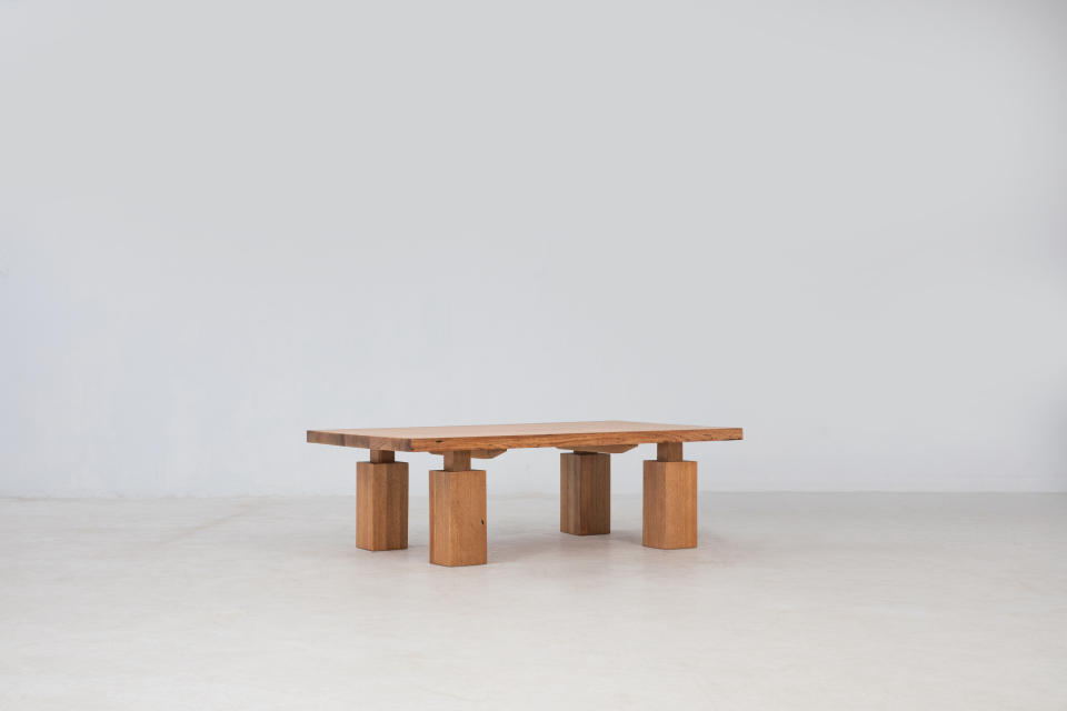 The WOLO dining table.