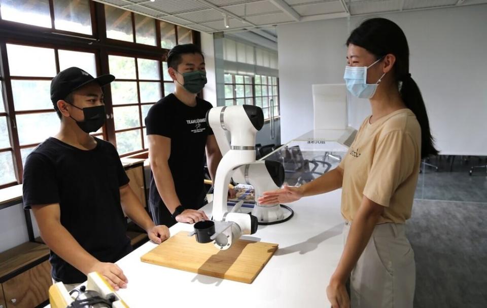 《圖說》大學甄選入學放榜結果出爐，東海大學無懼全國缺額再創新高，招生逆勢衝高接近滿招。