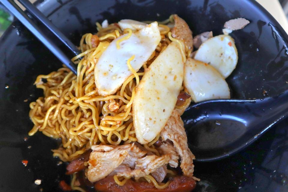 best rated bak chor mee - tossed noodles