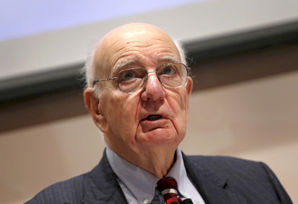 Former U.S. Federal Reserve Board Chairman Paul A. Volcker speaks at a news conference in New York, U.S. on June 8, 2015.  REUTERS/Mike Segar/File Photo