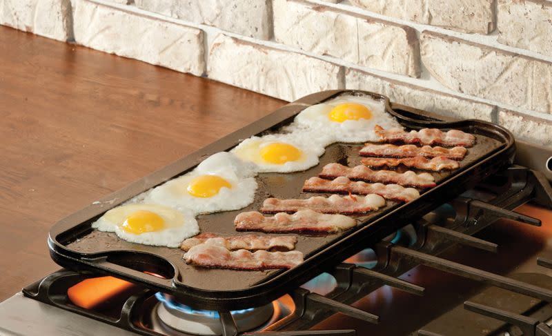 5) Lodge Cast Iron Reversible Grill and Griddle