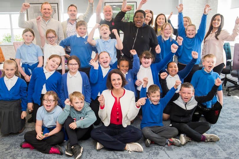 Pupils from Rokeby Park Primary School in Hull pictured with Reckitt Chief R&D Officer Dr Angela Naef and members of the company’s R&D Leadership Team during the Festival of Science.