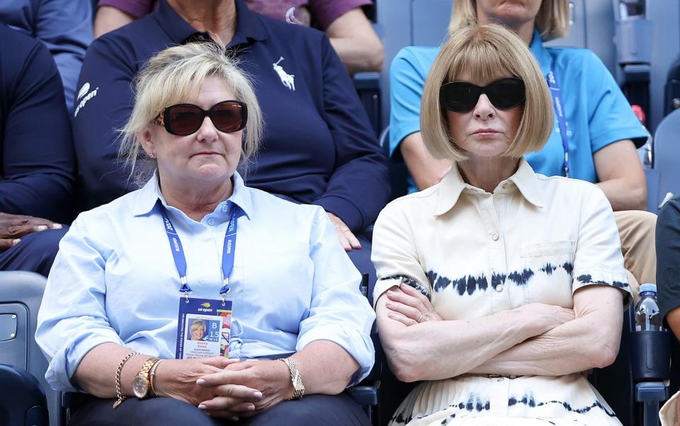 Anna Wintour watched her compatriot from Draper's box