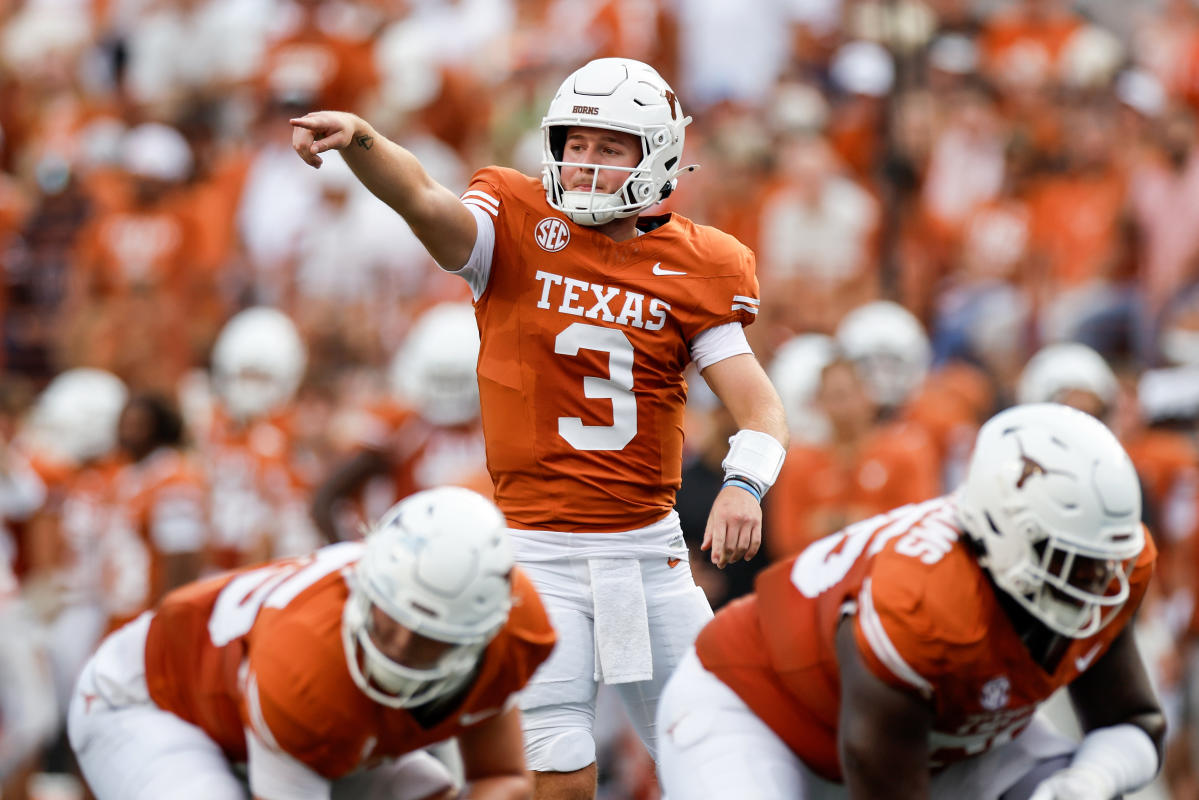 No. 1 Texas coach Steve Sarkisian announces that Quinn Ewers will start vs. No. 19 Oklahoma