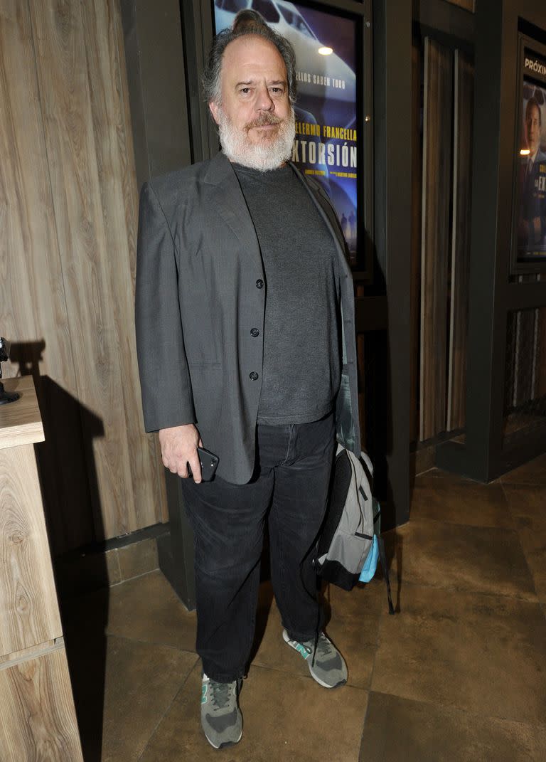 Fiel a su estilo, Guillermo Arengo eligió un look más relajado para esta presentación