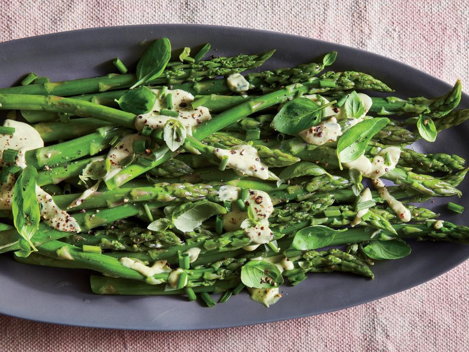 Asparagus with Avocado-Herb Dressing