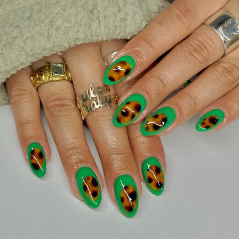 <p>Analysse Hernandez Instagram</p> Animal print nails by @nailsxanalysse.