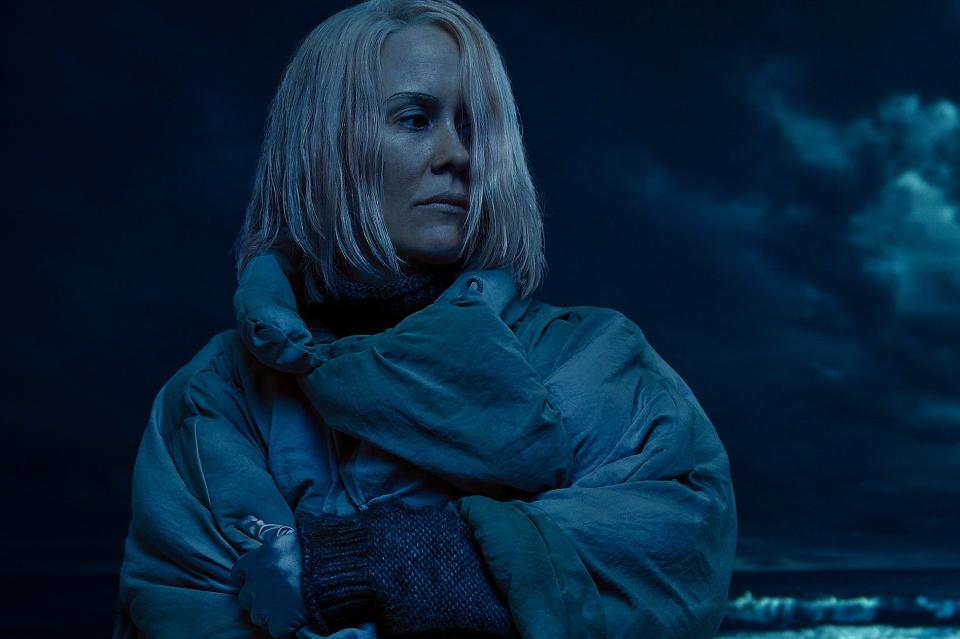 Sarah Paulson returns to "American Horror Story: Double Feature" as a homeless woman, known in town as Tuberculosis Karen.