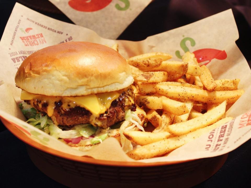UNDER EMBARGO: Chili's Big Smasher burger