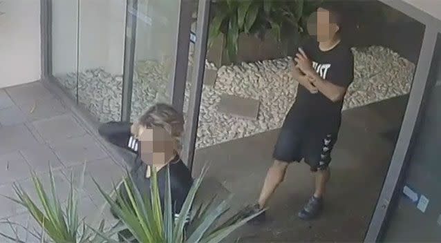 Police believe this couple could be behind a string of restaurant thefts across Perth. Source: 7 News