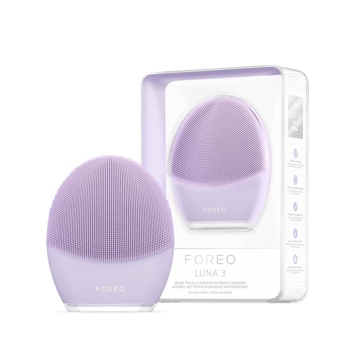 Foreo Luna 3 Smart Silicone Facial Cleansing and Firming Massage Brush