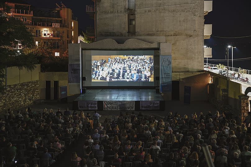 Το Evia Film Project φέρνει τον πράσινο κινηματογράφο σε μια περιοχή που προηγουμένως είχε καταστραφεί από πυρκαγιές