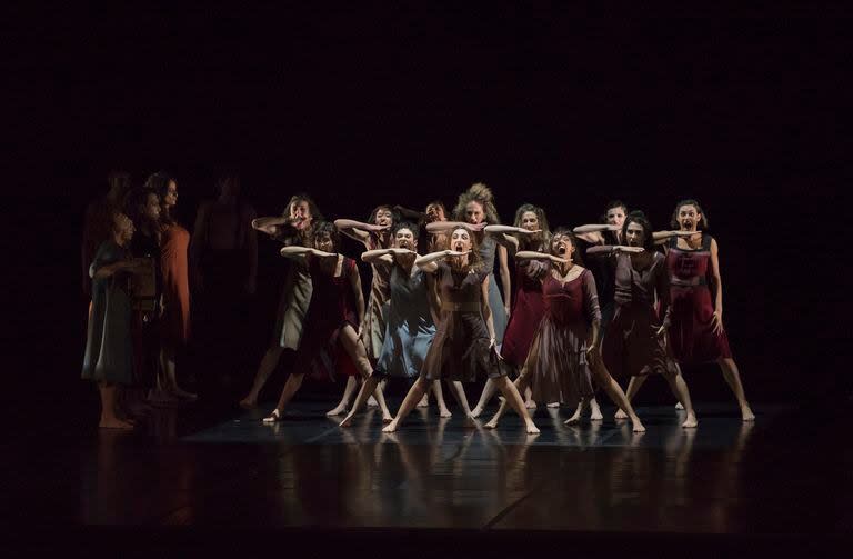 "Cantata", de Bigonzetti, por el Ballet Contemporáneo del Teatro San Martín - Créditos: @Gentileza Coliseo/Carlos Villamayor