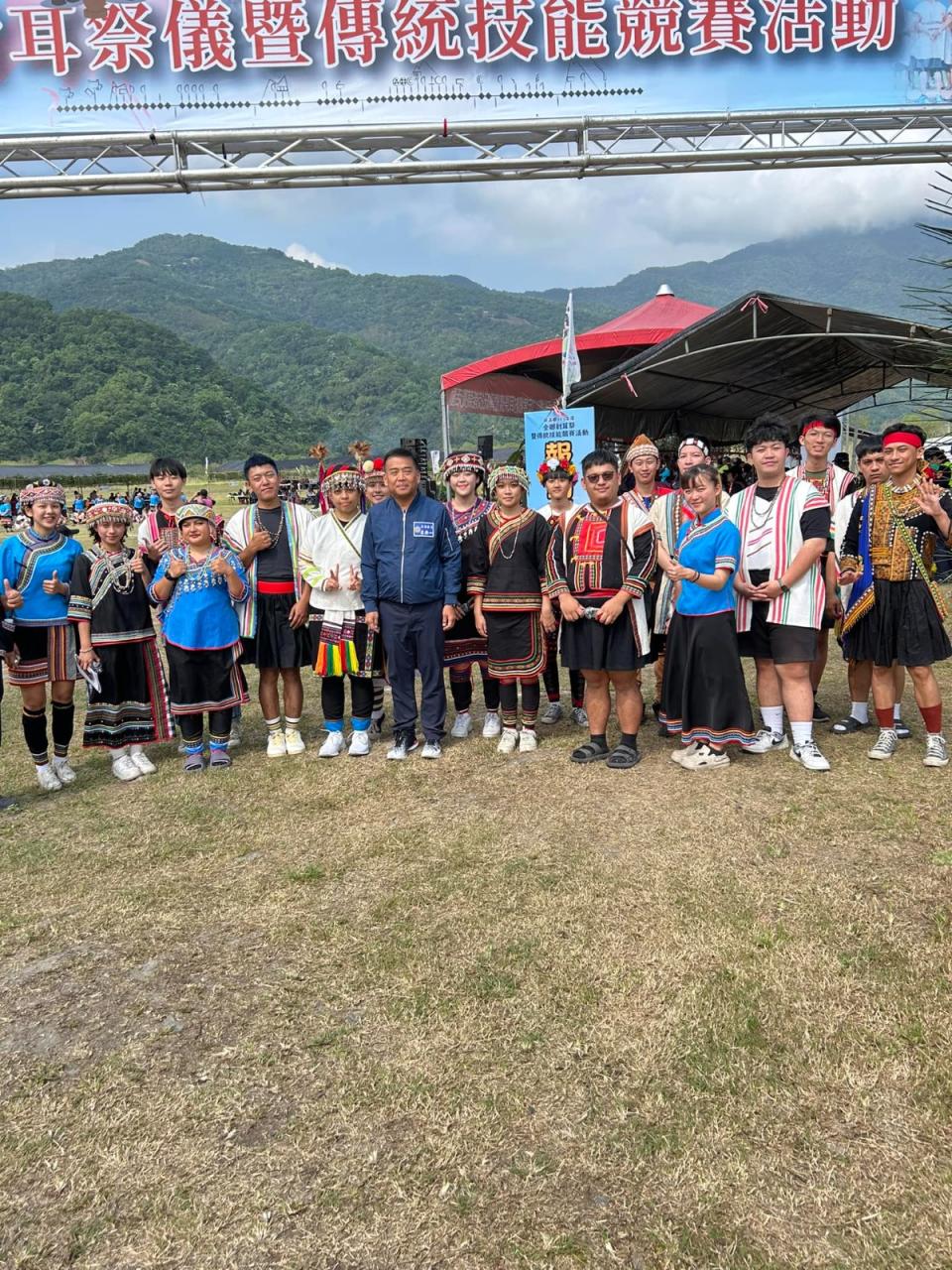 國民黨立委盧縣一今出席花蓮縣卓溪鄉射耳祭。翻攝自盧縣一臉書