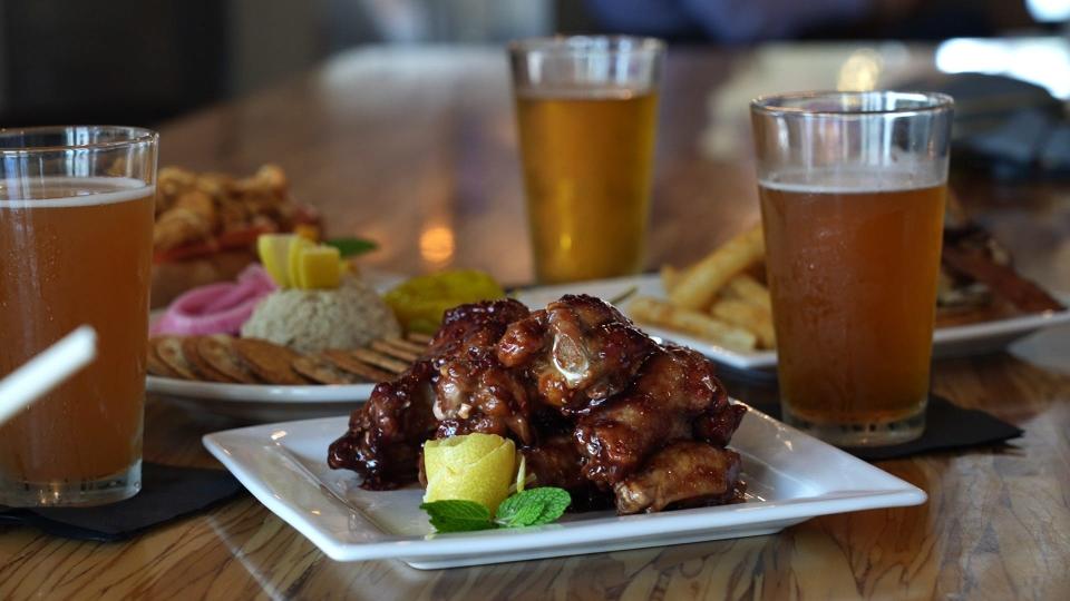 Fat Point Brewing, a 2,500-square-foot brewpub featuring "coastal-inspired ambiance and bar fare including smoked fish dip, shrimp po’boy, and an umami burger," held the grand opening for its Sarasota location on July 28, 2023. It is now permanently closed.