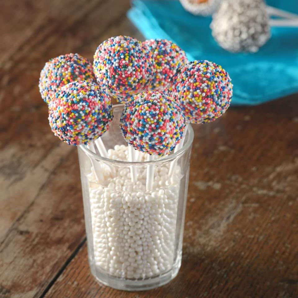 Babycakes Mini Cake Pop Maker takes the work out of homemade treats. Image via Amazon