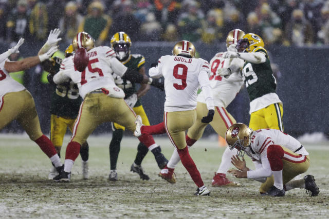 Packers' special teams implosion ends with 10 men on field for