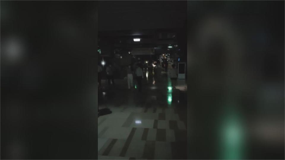 颱風夜華陰變電所跳電　台北京站廣場一片漆黑