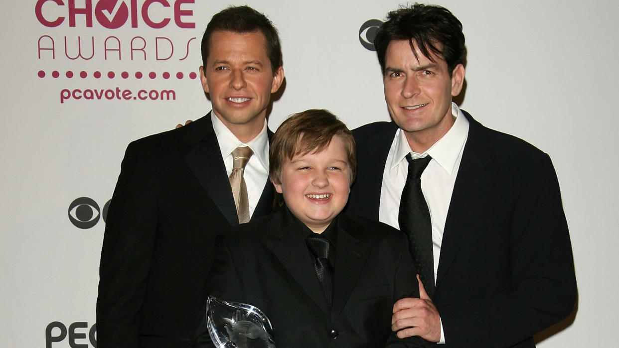 LOS ANGELES, CA - JANUARY 09:  (L-R) "Two and a Half Men" cast members, Jon Cryer, Angus T.