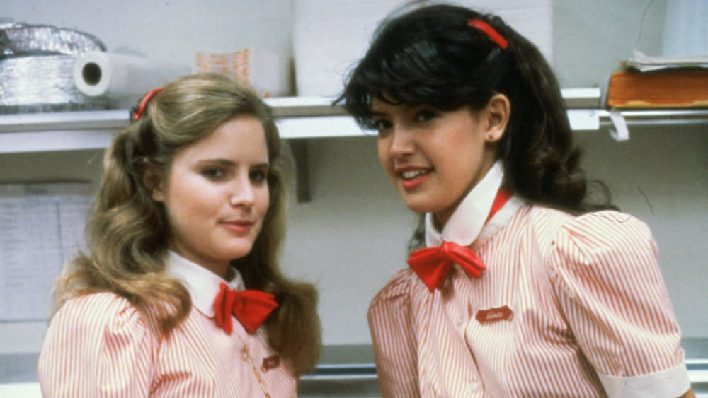 Jennifer Jason Leigh and Phoebe Cates in Fast Times at Ridgemont High (Credit: Universal)