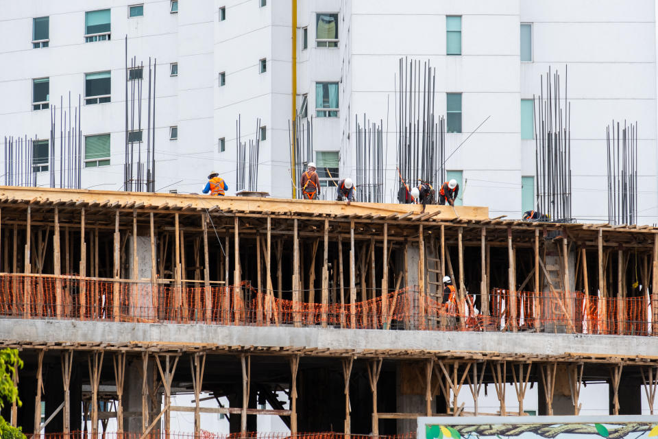 The Mexican Real Estate Bank (BIM) expects to provide approximately 14.2 billion pesos of bridge credit to finance the construction of 15,000 homes in 2024.  Photo: Getty Images. 