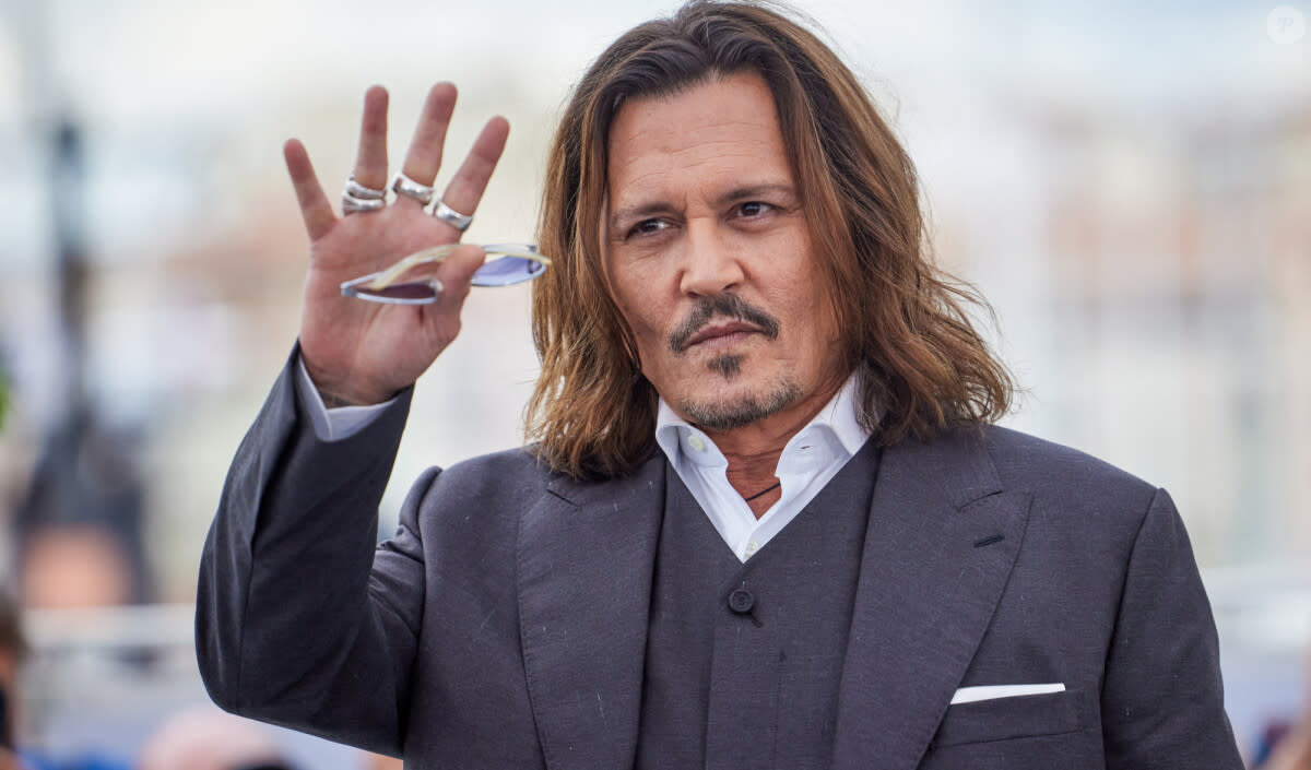 <p>Johnny Depp devrait toucher une grosse somme de son ex-femme Amber Heard.</p>
<p>Johnny Depp au photocall de "Jeanne du Barry" lors du 76ème Festival International du Film de Cannes. © Dominique Jacovides/Cyril Moreau/Bestimage <br /><br /></p> - © BestImage, JACOVIDES-MOREAU / BESTIMAGE