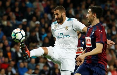 Soccer Football - La Liga Santander - Real Madrid vs SD Eibar - Santiago Bernabeu Stadium, Madrid, Spain - October 22, 2017 Real Madrid’s Karim Benzema in action REUTERS/Juan Medina