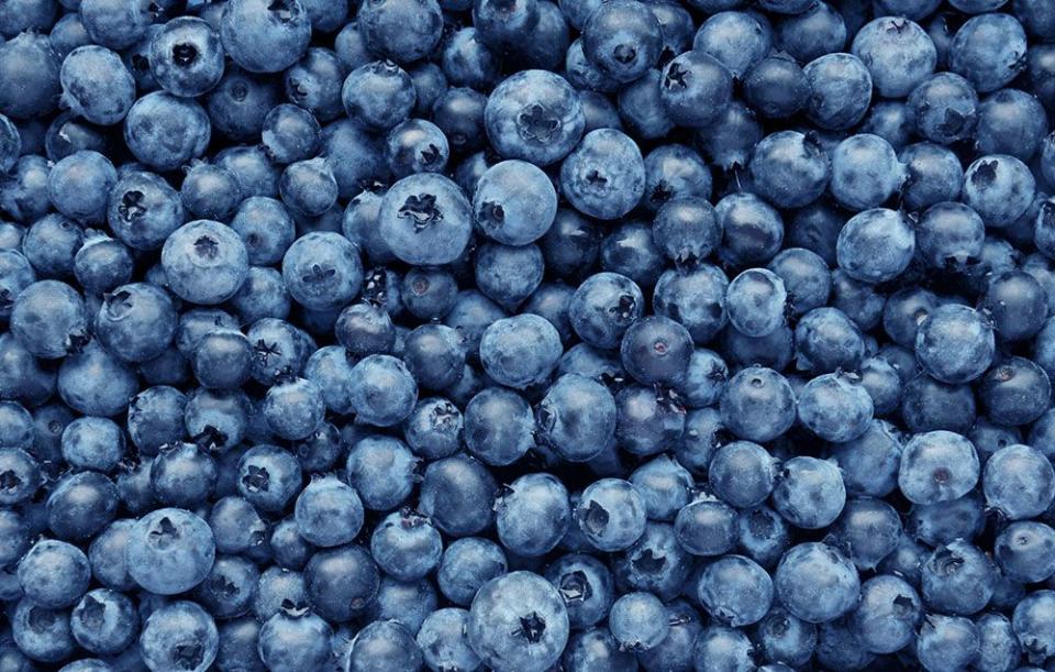 15) Blueberries