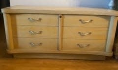 The drawers of this cedar chest are not functional; they are for show only.