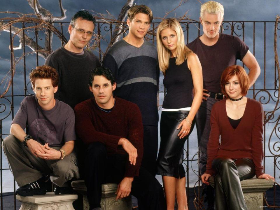 buffy the vampire slayer season 4 cast seth green, anthony stewart head, nicholas brendon, marc blucas, sarah michelle gellar, james marsters, alyson hannigan