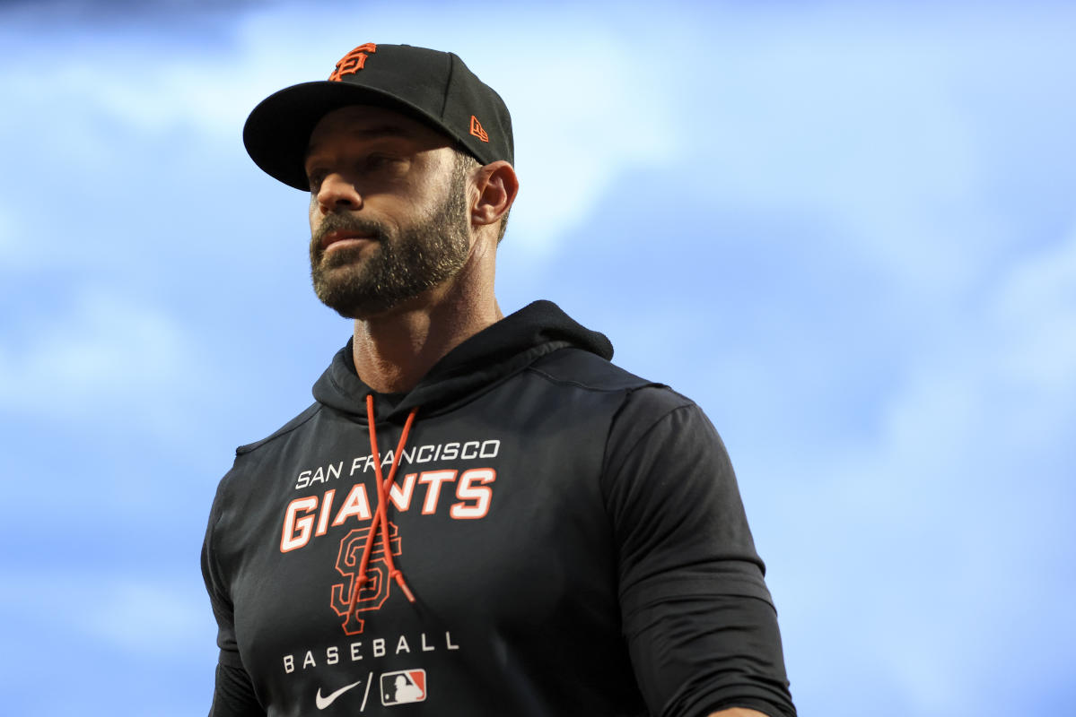 Giants' Kapler plans to not come out for national anthem, says he is 'not  okay with the state of this country