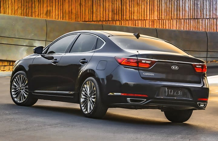 PowerSteering: 2017 Kia Cadenza Review