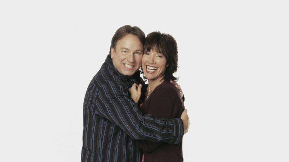 8 SIMPLE RULES (2002-2005) (Shows with Katey Segal)