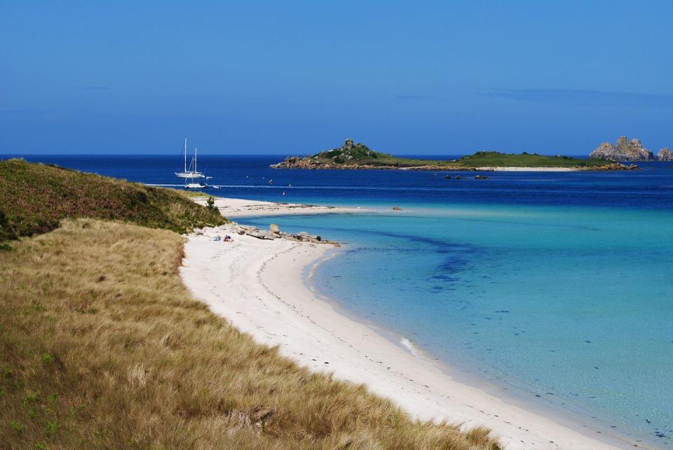 2) Walk and taste the flavours of the Isles of Scilly