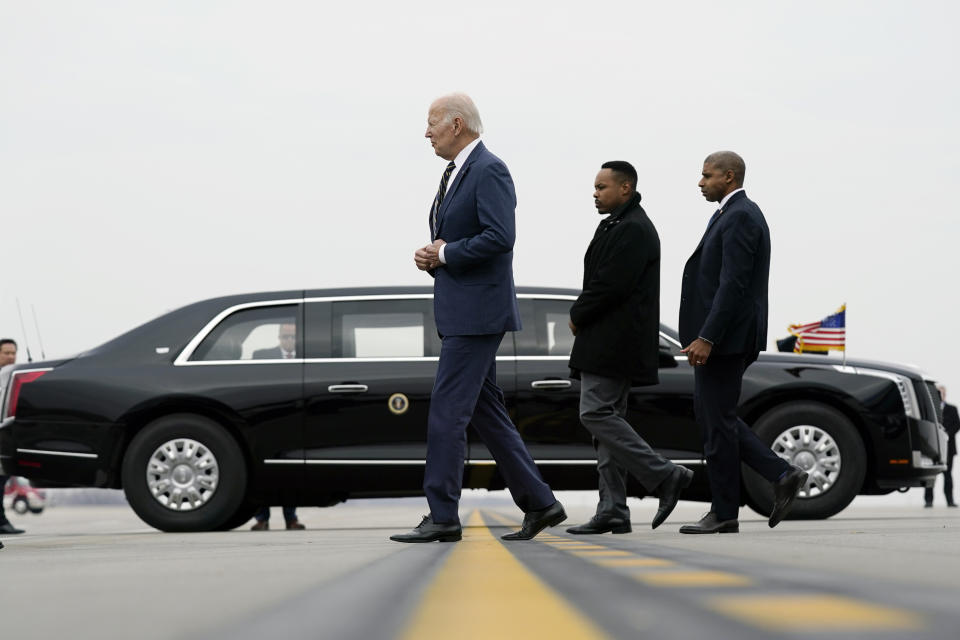 President Joe Biden walks off Air Force One at MBS International Airport in Freeland, Mich., Tuesday, Nov. 29, 2022. Biden is in Michigan to tour a computer chip factory and speak about manufacturing jobs and the economy. (AP Photo/Patrick Semansky)