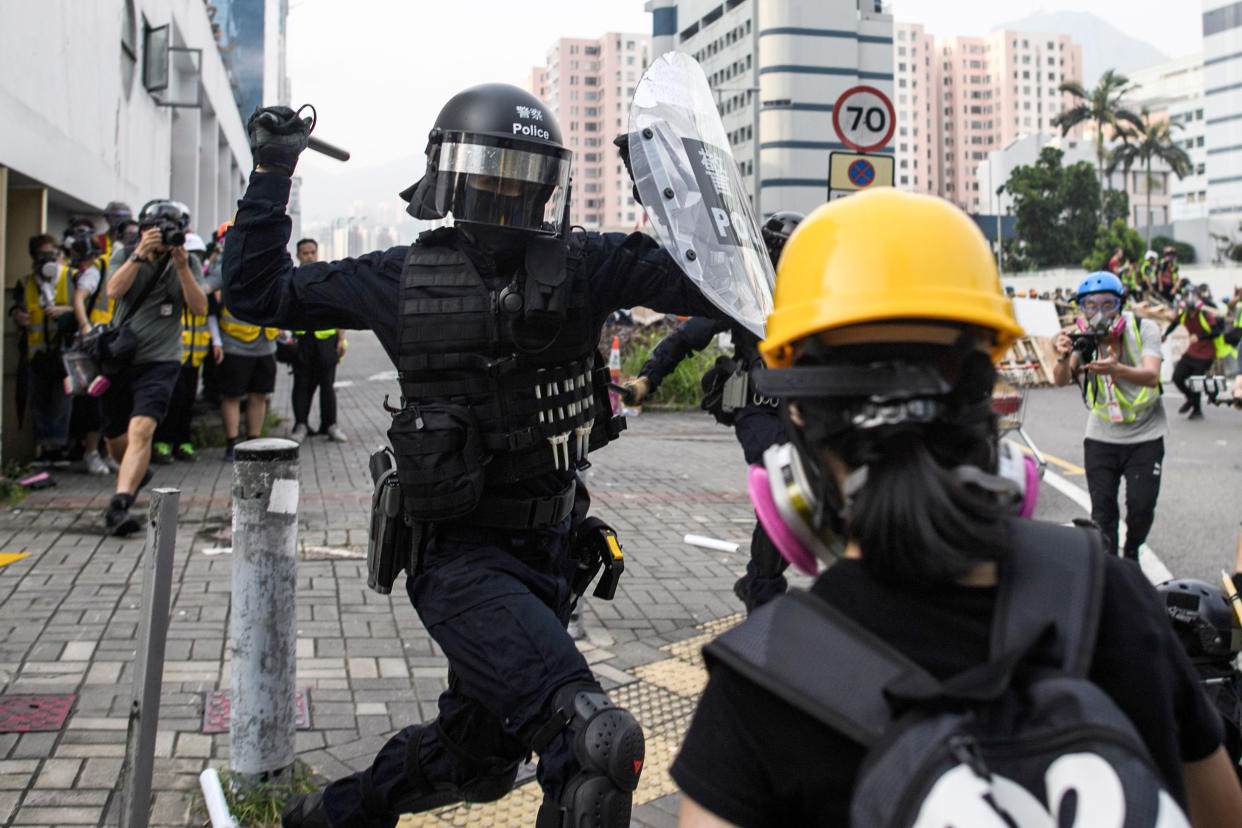 TOPSHOT-HONG KONG-CHINA-POLITICS-UNREST (Anthony Wallace / AFP via Getty Images)