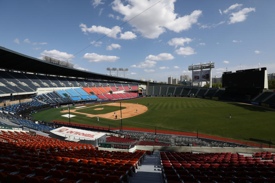 SEOUL, SOUTH KOREA - APRIL 21: (EDITORIAL USE ONLY) General view of LG Twins and Doosan Bears preseason game at Jamsil Baseball Stadium on April 21, 2020 in Seoul, South Korea. The Korea Baseball Organization (KBO) open a preseason games Tuesday, with its 10 clubs scheduled to play four games each through April 27. The Korea Baseball Organization (KBO) announced Tuesday that the 2020 regular season, postponed from its March 28 start date due to the coronavirus outbreak, will begin May 5.  (Photo by Chung Sung-Jun/Getty Images)