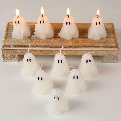 A set of 20 mini ghost candles for some minimalist touches