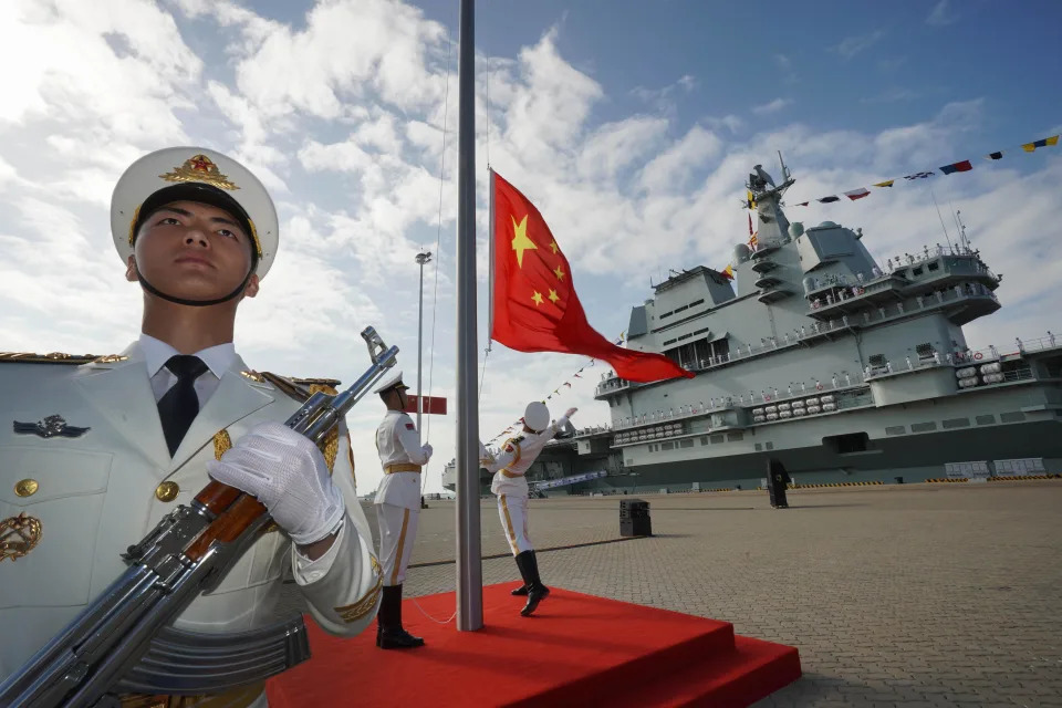 The commissioning ceremony of the Shandong aircraft carrier